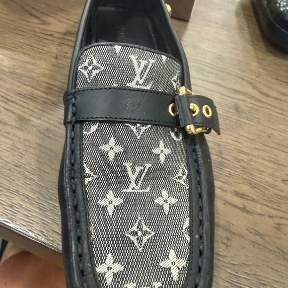 Louis Vuitton Monogram Black and Gray Loafers for women 36,5 which is a 5.5 - Picture 1 of 10